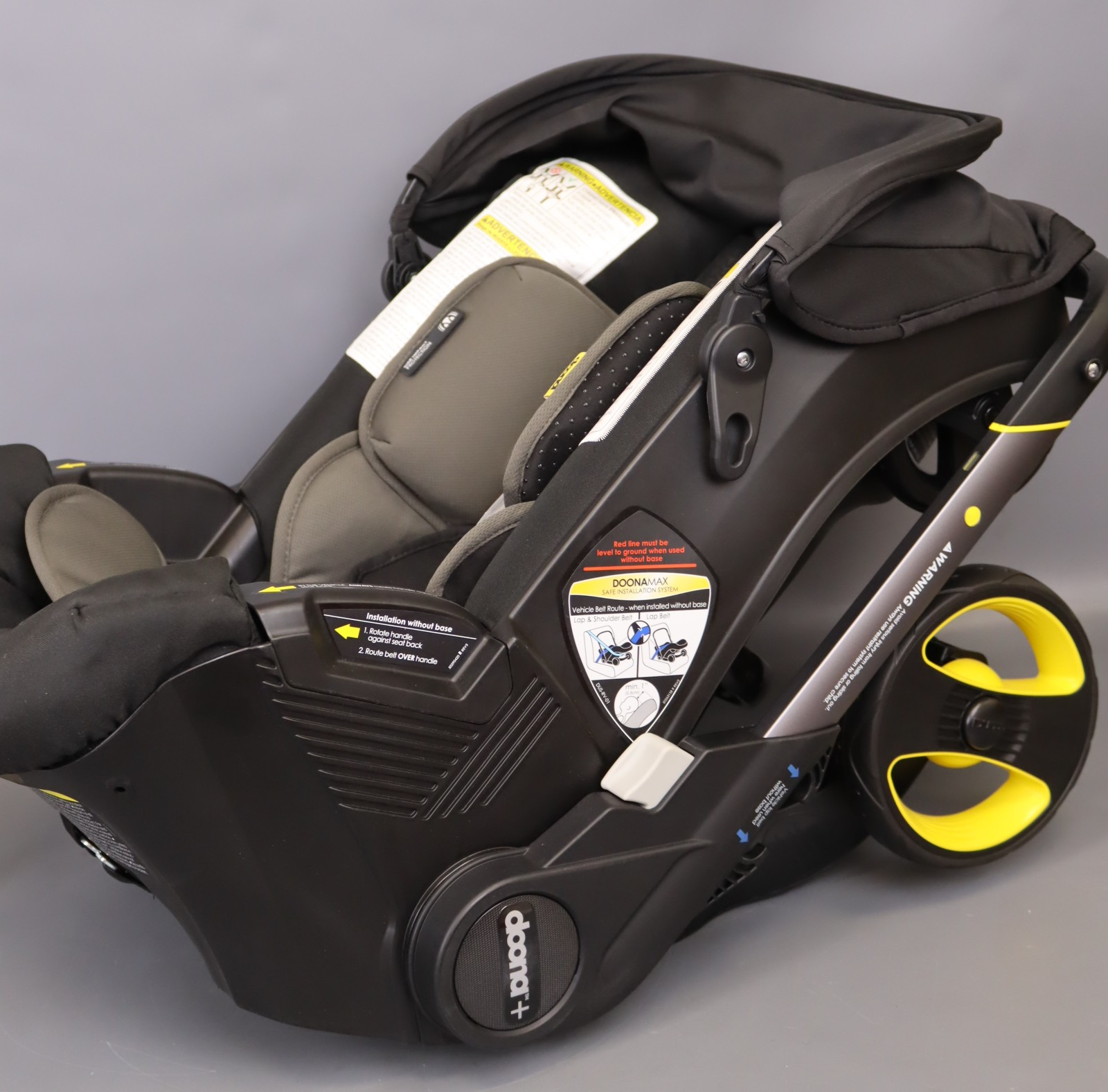 doona ベビーカー ブラック　ケンタロウさん Doona Car Seat And Stroller